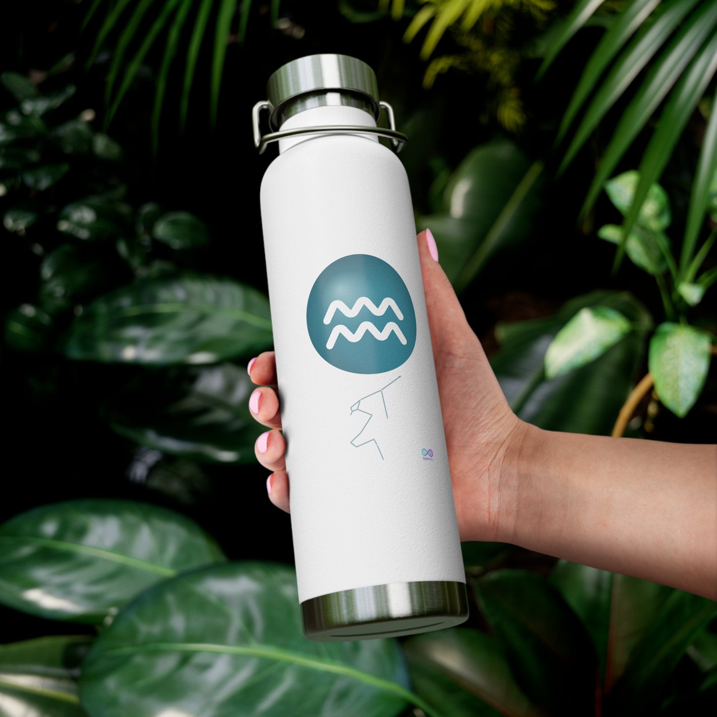 Aquarius Minimalist 22oz Insulated Water Bottle — Zodiac Wave Design